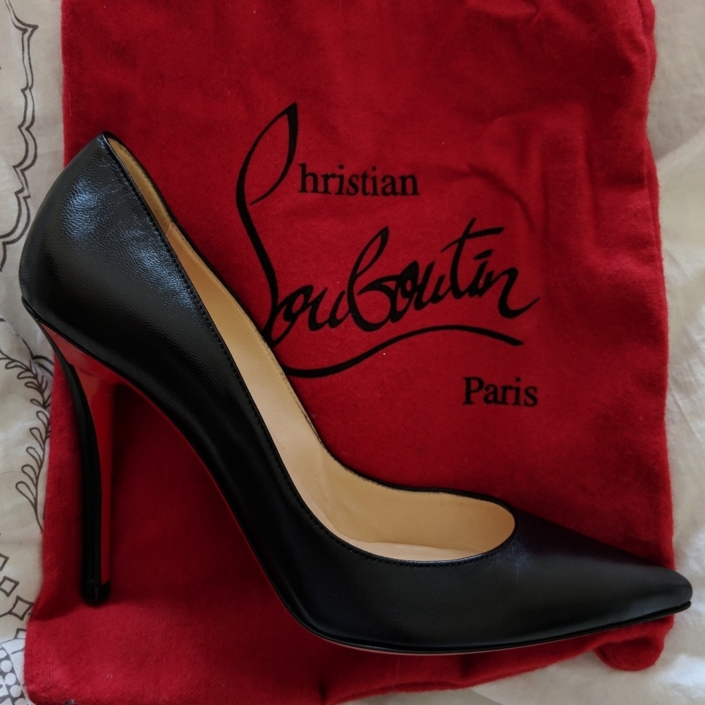Christian Louboutin Apostrophy Pump shiny
